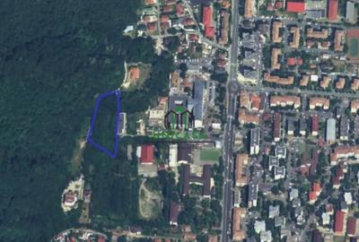 Teren de 274384 mp, în Central - 3