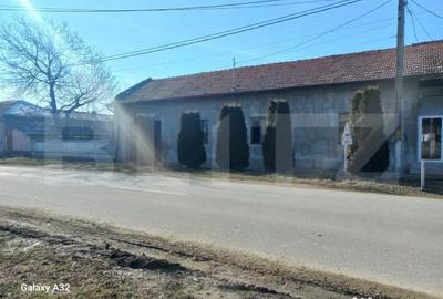 Casă cu 4 camere cu Teren 2500 Mp în Central - 14