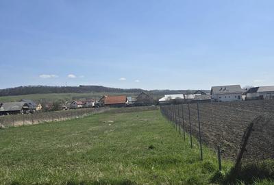 Teren de 1400 mp, în Țibeni - 1