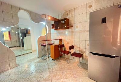 Apartament cu 3 camere semidecomandat, mobilat în Podu Roș - 4