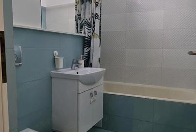 Apartament cu 2 camere decomandat, mobilat în Central