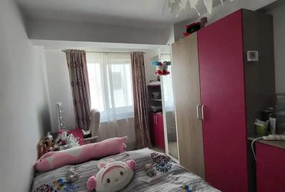 3 camere decomandat si parcare - 1