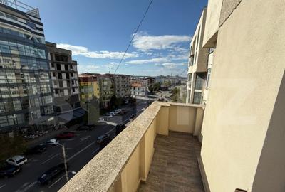Apartament cu 3 camere, 100 mp, zona McDonald's - 13