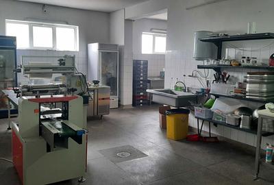 Spațiu comercial, de 200 mp, în Central - 1