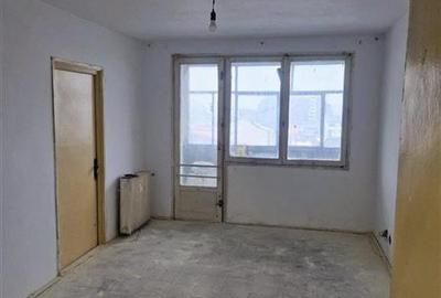 Apartament cu 3 camere semidecomandat în Giurgiului - 6