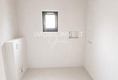 Casă cu 4 camere cu Teren 250 Mp în Cetate - 5