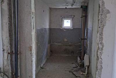 Apartament cu 2 camere decomandat în Carpați 2 - 2