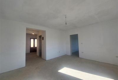 Casă individuală cu 4 camere cu Canalizare în Fântânele - 7