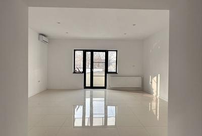 Spațiu comercial, de 35 mp, în Central - 1