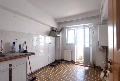 Apartament cu 4 camere decomandat în Central - 5