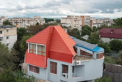 Casă cu 8 camere cu Teren 776 Mp în Central - 2