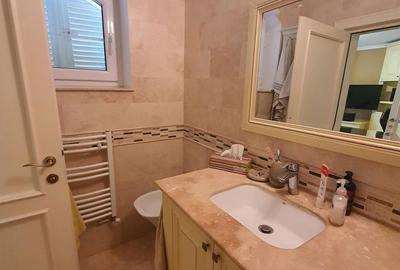 Casă cu 8 camere cu Teren 1100 Mp în Central - 18