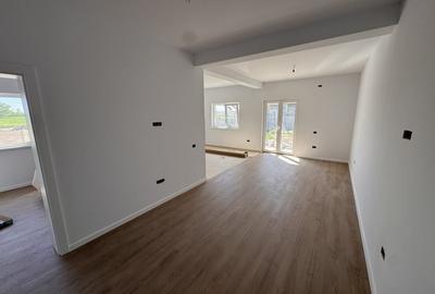 Duplex cu 3 camere cu Canalizare în Moșnița Nouă - 7