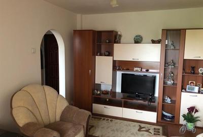 Vanzare apartament 3 camere, zona Vest (ID 657) - 1