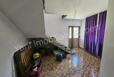 Casă cu 5 camere cu Teren 2351 Mp în Central - 11