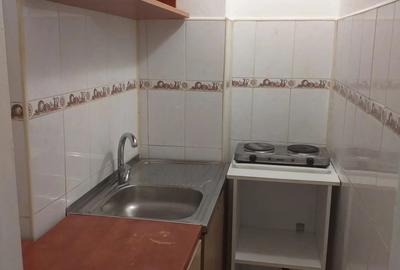 Garsonieră decomandată în Central - 1