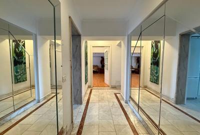 Apartament cu 3 camere decomandat în Decebal