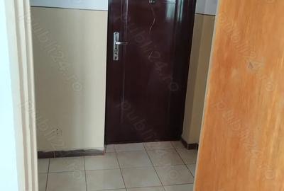 Inchiriez ap 3 camere 2000 lei decomandat Podul Giurgiului - 3