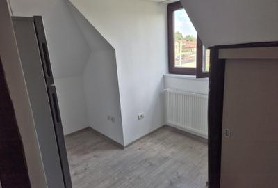 Apartament cu 2 camere decomandat, mobilat în Dumbrăvița - 2