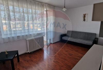 Apartament DE INCHIRIAT cu 2 camere decomandate, zona Narcisa - 3