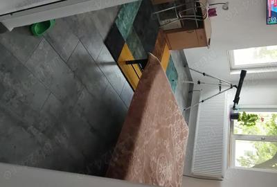 Casă cu 3 camere în Central - 1