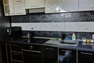 Apartament cu 2 camere decomandat în Roșu - 2