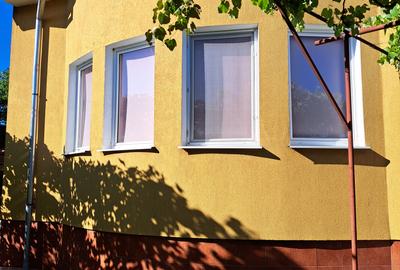Casa-Vila ultrafinisata in regim D+P+E cu toate utilitatile cu 900 mp,teren - 30