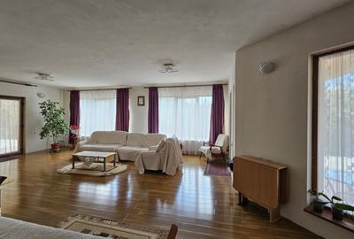 Casă cu 6 camere cu Teren 427 Mp în Central - 3