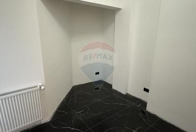 Apartament cu 3 camere semidecomandat în Dacia - 13