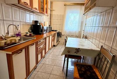 Apartament cu 3 camere decomandat în Alfa - 1