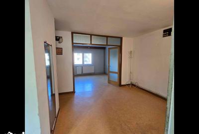 Apartament cu 3 camere în Decebal - 8