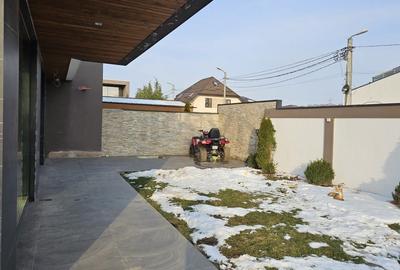 Casă individuală cu 5 camere cu Canalizare în Central - 2