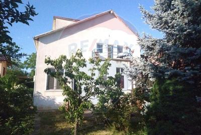 DE VANZARE Casa / Vila cu 6 camere in Popesti-Leordeni