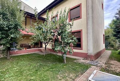 Duplex cu 4 camere cu Canalizare în Central - 1