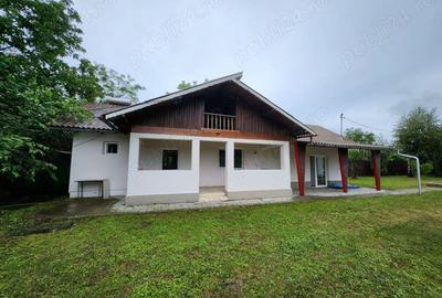 Casă cu 10 camere cu Teren 26417 Mp în Vălenii de Munte - 14