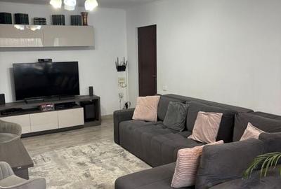 APARTAMENT 3 CAMERE DECOMANDAT CONFORT 0 ZONA POARTA 6 - 2