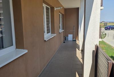 Apartament cu 2 camere decomandat în Sânpetru