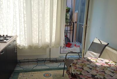 Garsonieră decomandată în Delfinariu - 1