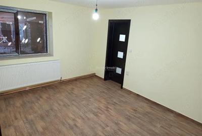 Casă cu Teren 1439 Mp în Socol - 17