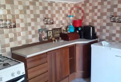 Casă cu 3 camere cu Teren 700 Mp în Central - 1