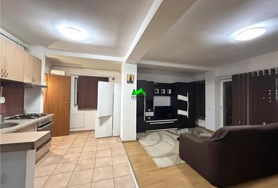 Apartament cu 3 camere decomandat în Ștrand