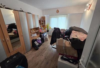 Apartament cu 4 camere decomandat în E3 - 10