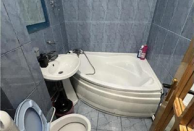 Apartament cu 3 camere decomandat, mobilat în Sud