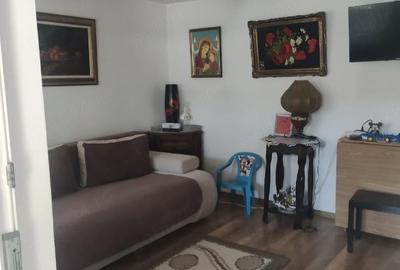 Casă cu 4 camere cu Teren 194 Mp în Central - 2