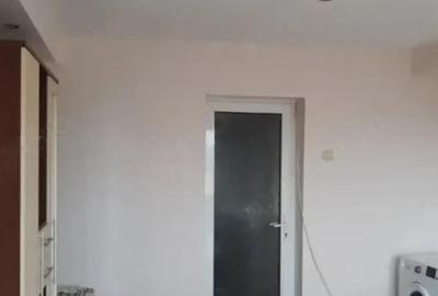 Garsonieră semidecomandată în CET - 3