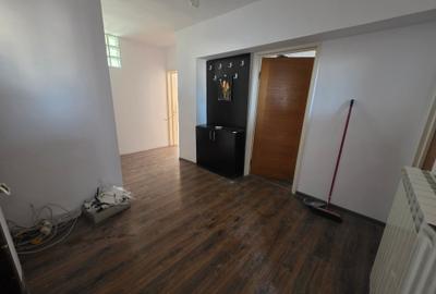 Apartament cu 2 camere decomandat în Națiunile Unite - 4