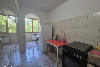 Garsonieră decomandată în Central