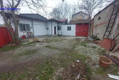 Casa 3 camere in Regie-Podul Grand  pret 600