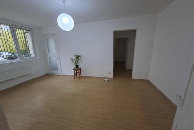 Obor,Mihai Bravu langa Primaria Sectorului 2 - 6