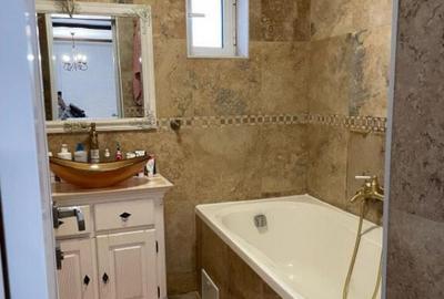 Casă cu 4 camere cu Canalizare în Lupeni - 12